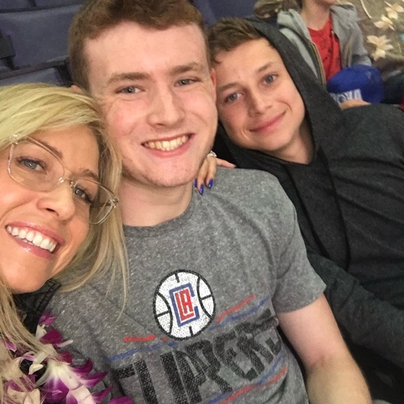 Meet your Posher, Cynthia - Picture 8 of 9